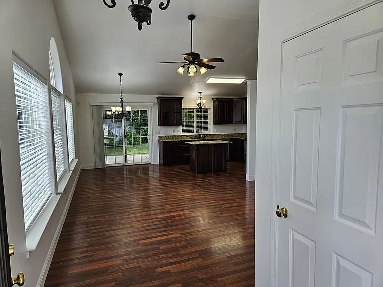 602 Mountain View Dr — Photo 7