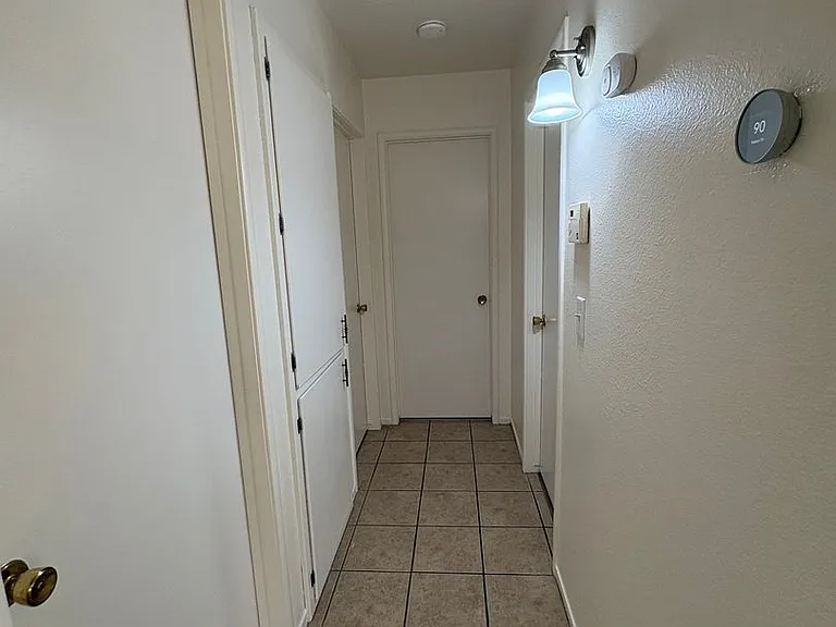 1927 S Julieann Ct — Photo 3