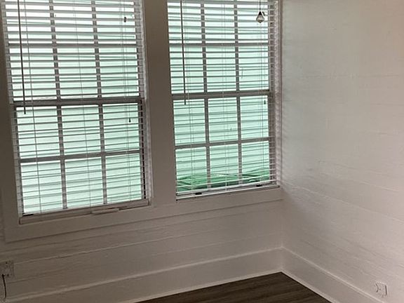 2nd image of 725 Southard St