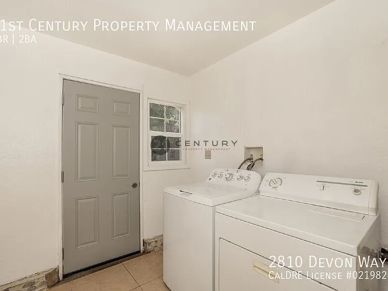 2810 Devon Way — Photo 31