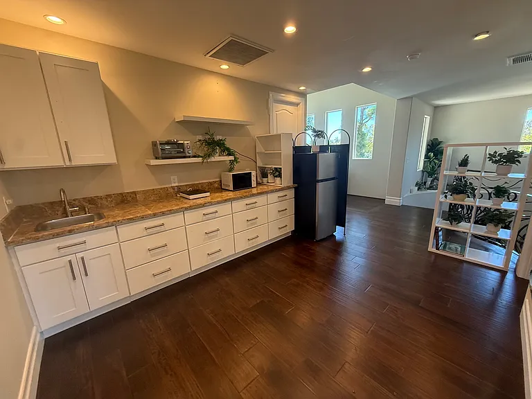 6 Willowbrook — Photo 16