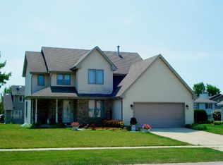918 Louise Ln, Peotone, IL 60468