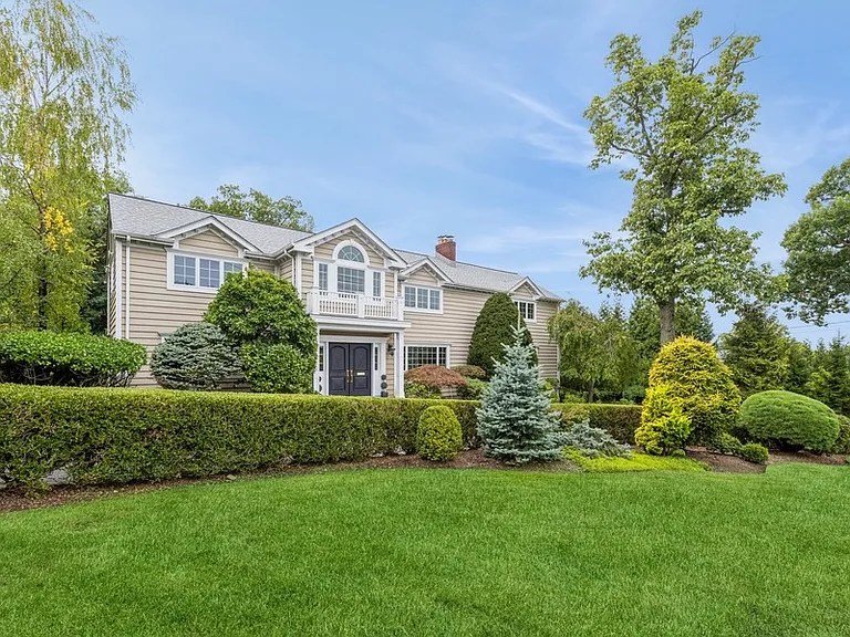 166 Churchill Rd — Photo 38