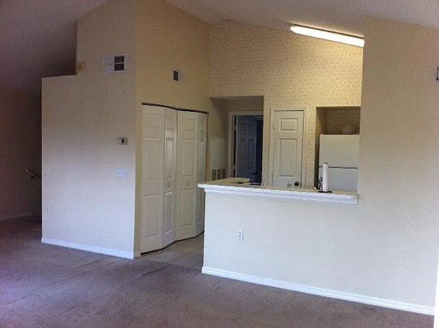 10000 SW 52nd Ave #16 — Photo 7