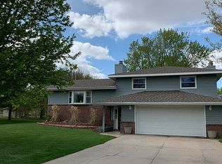 2828 Dallas Ave, Grand Island, NE 68803