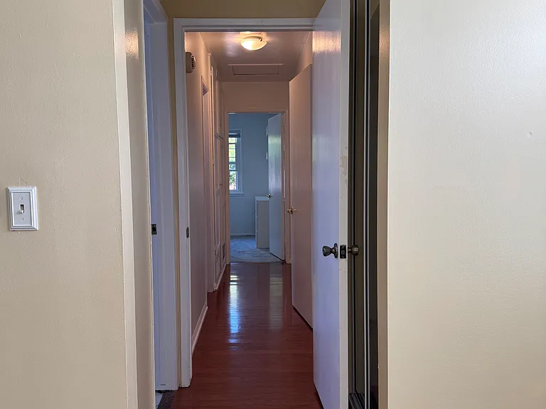 22936 Gault St — Photo 11