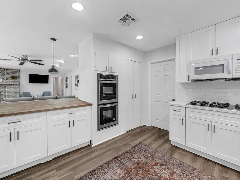 Our lovely modern kitchen has everything you will need for a perfect stay may be a light breakfast or a gourmet dinner