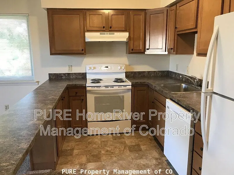 1 bed, 1.0 bath, 527 sqft, $1,300 — Photo 4