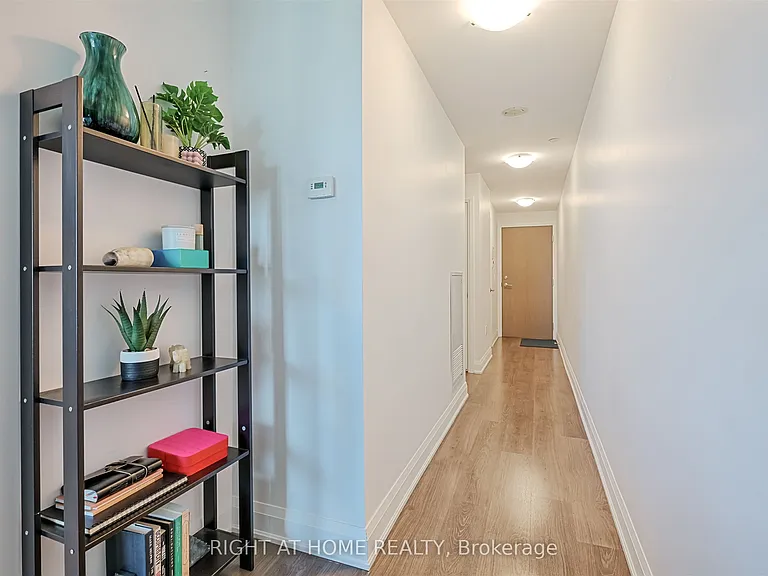 160 Vanderhoof Ave #1018 — Photo 4