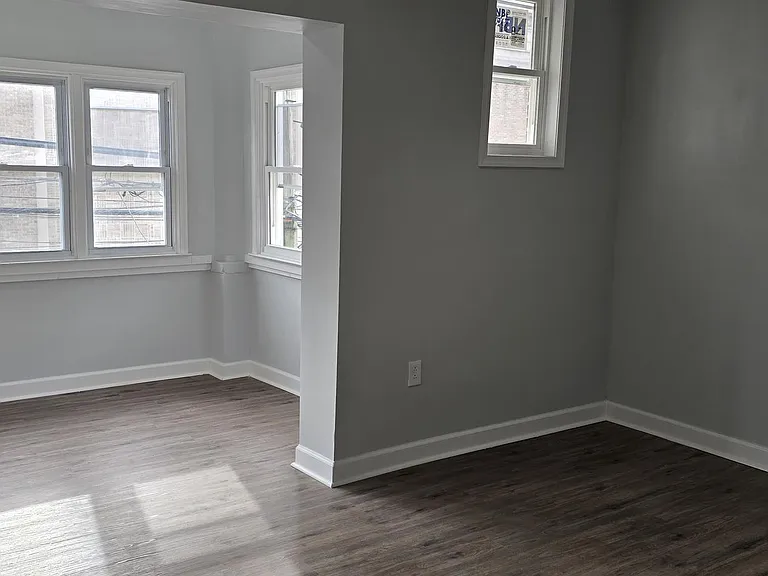 1411 W Loudon St — Photo 95