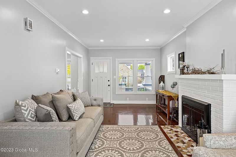 2nd image of 12 Grace Court
