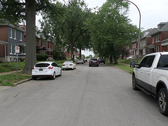 Exterior Neighborhood (street photo)
