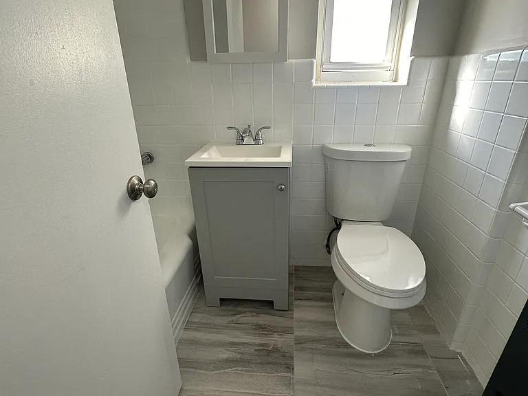 210 Broad Ave #B — Photo 12