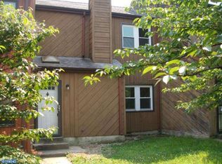 25 Valley Cir, Newark, DE 19711