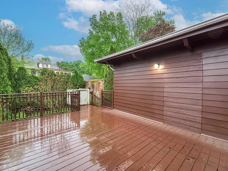 6833 S Cregier Ave — Photo 38