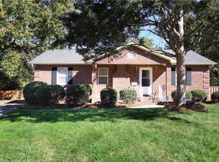 1711 Hanover Ct, High Point, NC 27265