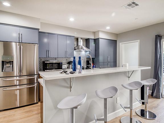 3rd image of 855 N McCadden Pl #2