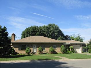 820 E 6th St, Washington, MO 63090
