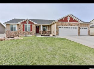 1484 S Thoroughbred Dr, Kaysville, UT 84037