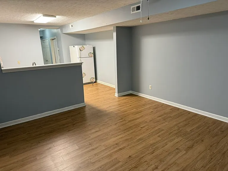 1612 W Market St #1 — Photo 3