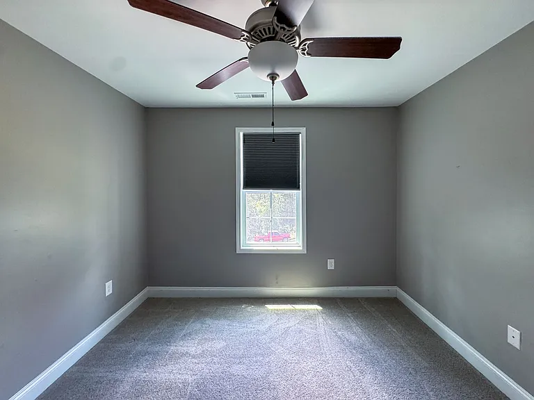 7550 Hillside Ave — Photo 30