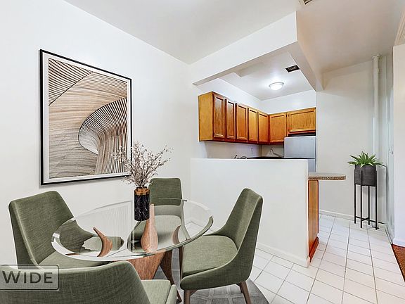 2nd image of 101 W 70th St APT 4S