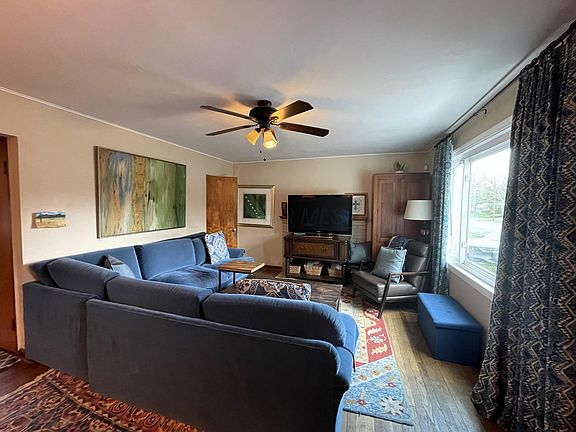 3rd image of 2475 McCoy Rd