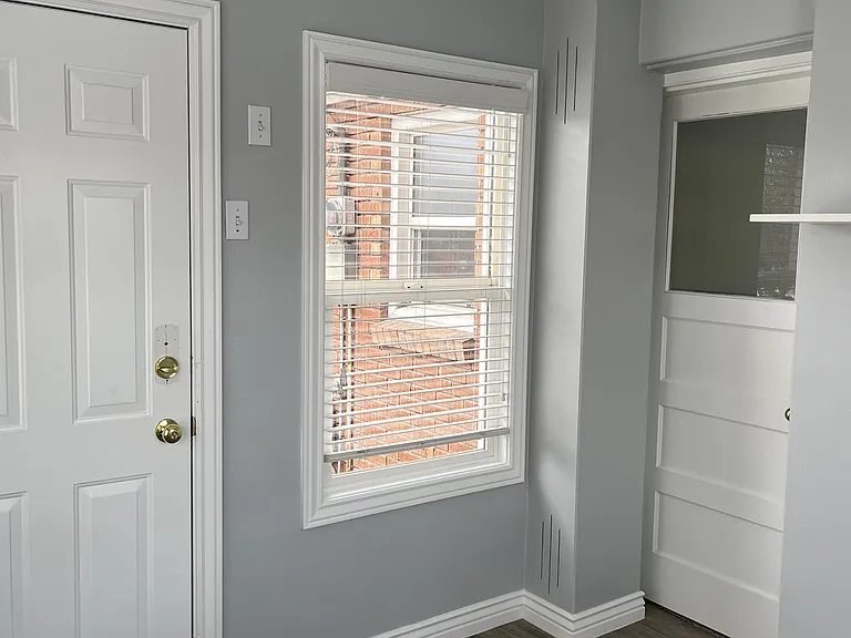 632 N Main St — Photo 16