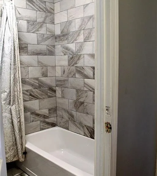 25 W Narragansett Ave — Photo 8