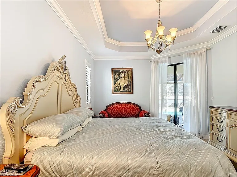 9250 Veneto Pl — Photo 36