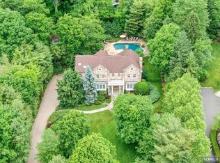 11 Pike St, Alpine, NJ 07620