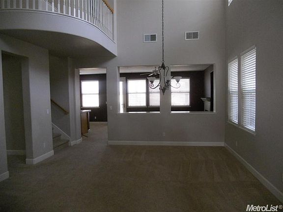 3rd image of 2708 Rogue River Cir