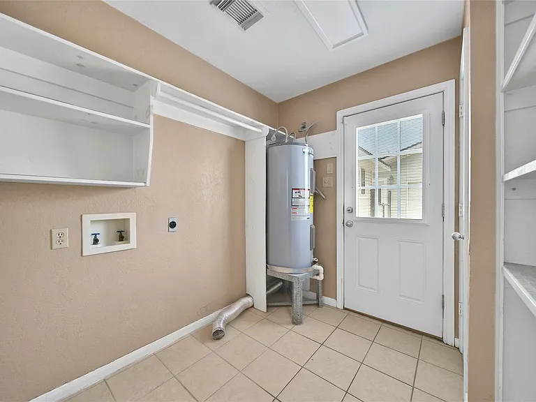 307 Lawrence St — Photo 25