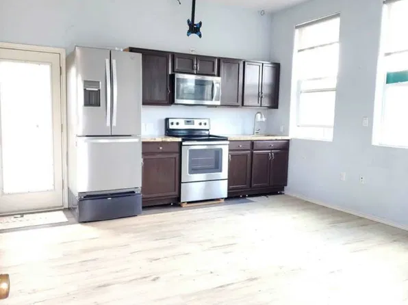 1012 Country Club Ln, Columbus, TX 78934