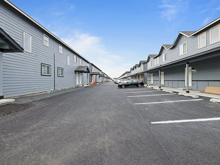2637 W Marina Dr #2 — Photo 2