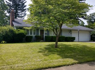 5446 Revere Dr, North Olmsted, OH 44070