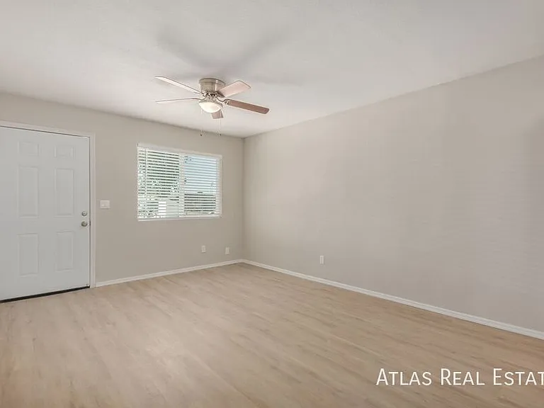 1011 E Commonwealth Pl #3 — Photo 3
