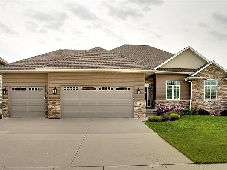 1st image of 4227 Carlton Dr