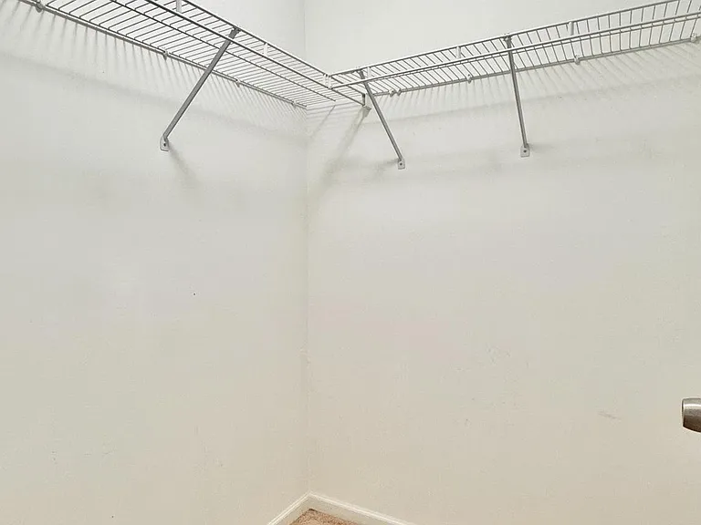 354 N Barrington Ct — Photo 19