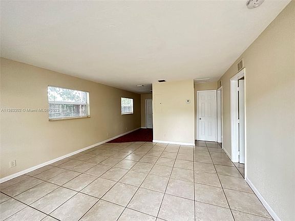 4th image of 146 NW 8th Ave #1