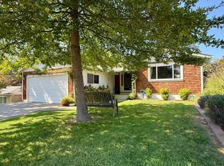 7633 Heather Rd, Fair Oaks, CA 95628