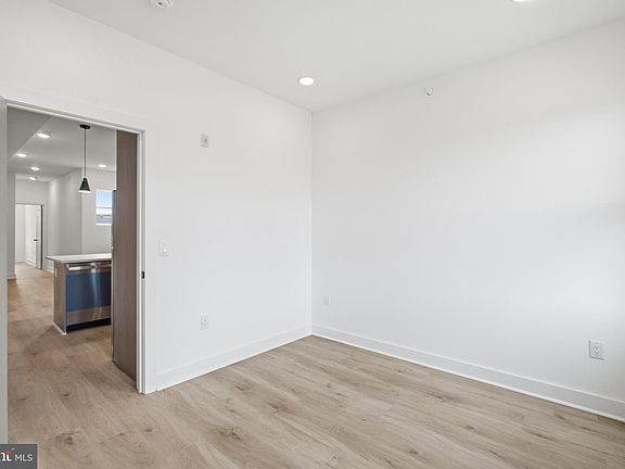 5th image of 4312 Pennsgrove St #3