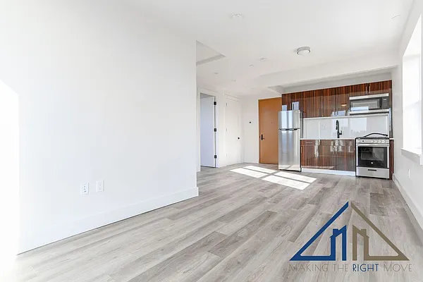 Rented by Voro, LLC | media 10