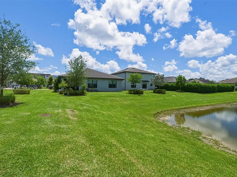 3141 Poinciana St — Photo 32