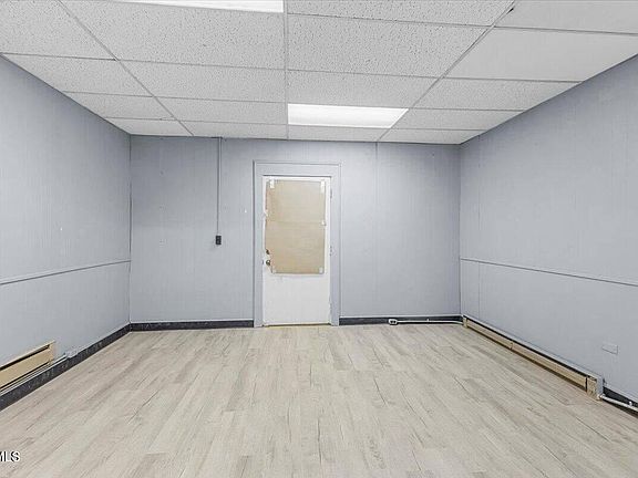 5th image of 1028 E Center St