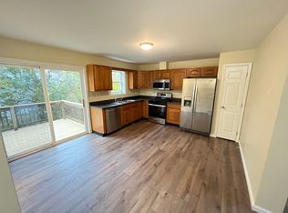 16 Sherburne Ave, Worcester, MA 01606