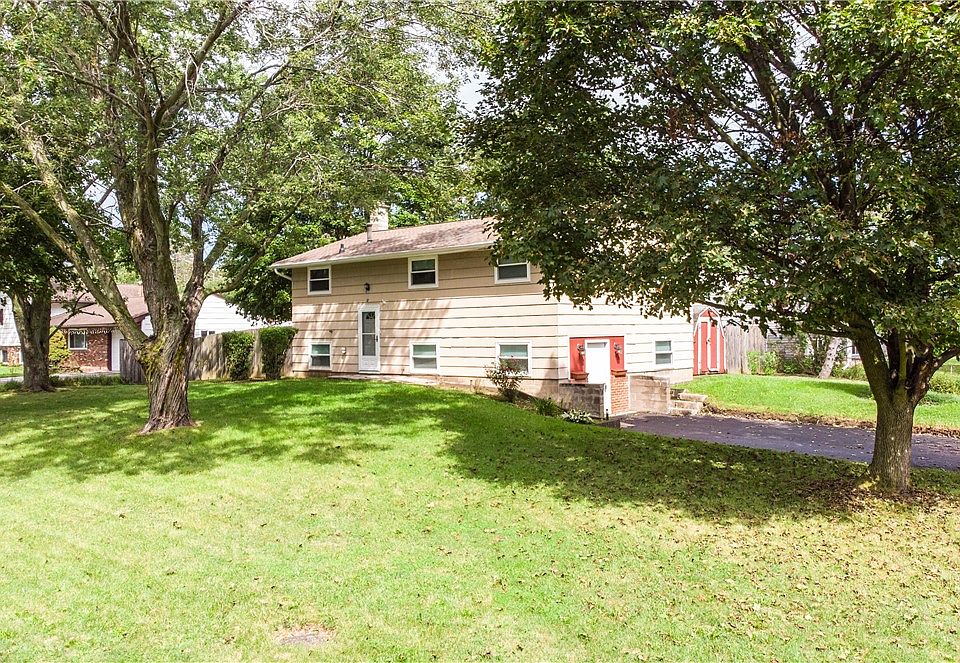1st image of 47 Golden Rod Ln