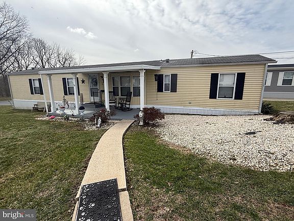 2nd image of 12 Skyview Dr