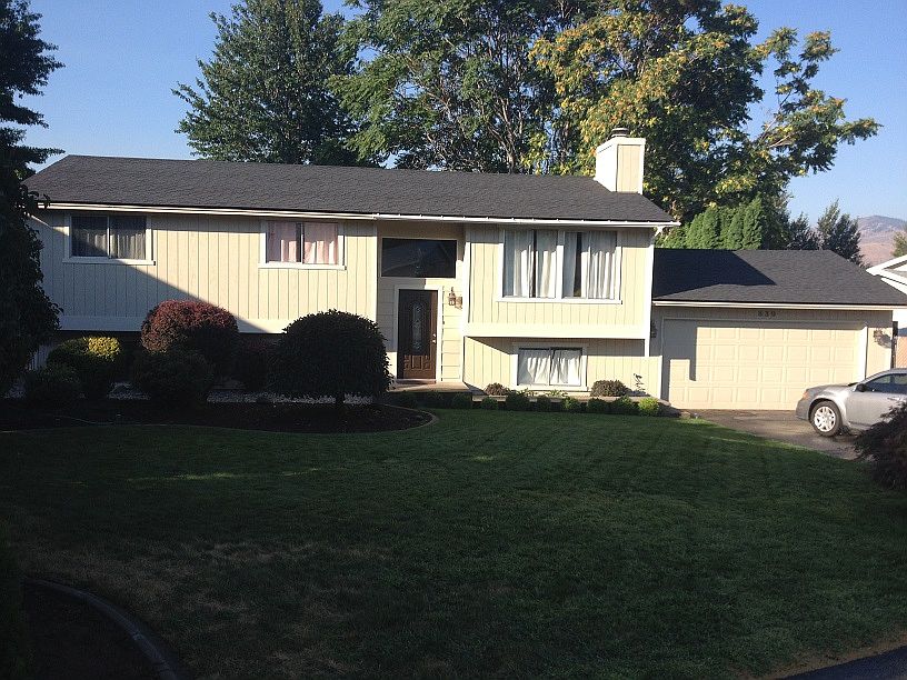 1st image of 830 Manzanal St NE