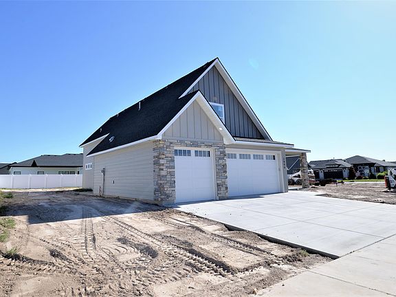 4th image of 2896 Sun Mountain Dr